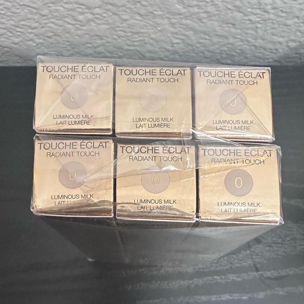 6 full size Touche Eclat shade 0